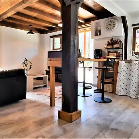 Le Chalet A La Campagne Location Du Samedi Au Samedi Дом отдыха *